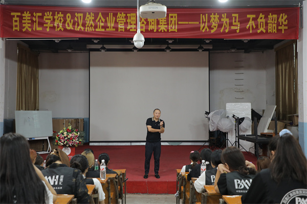 20211008_1167.jpg 3A8A4216.jpg